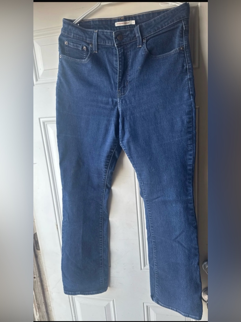 Women’s Blue Levi’s Straight-Leg Jeans